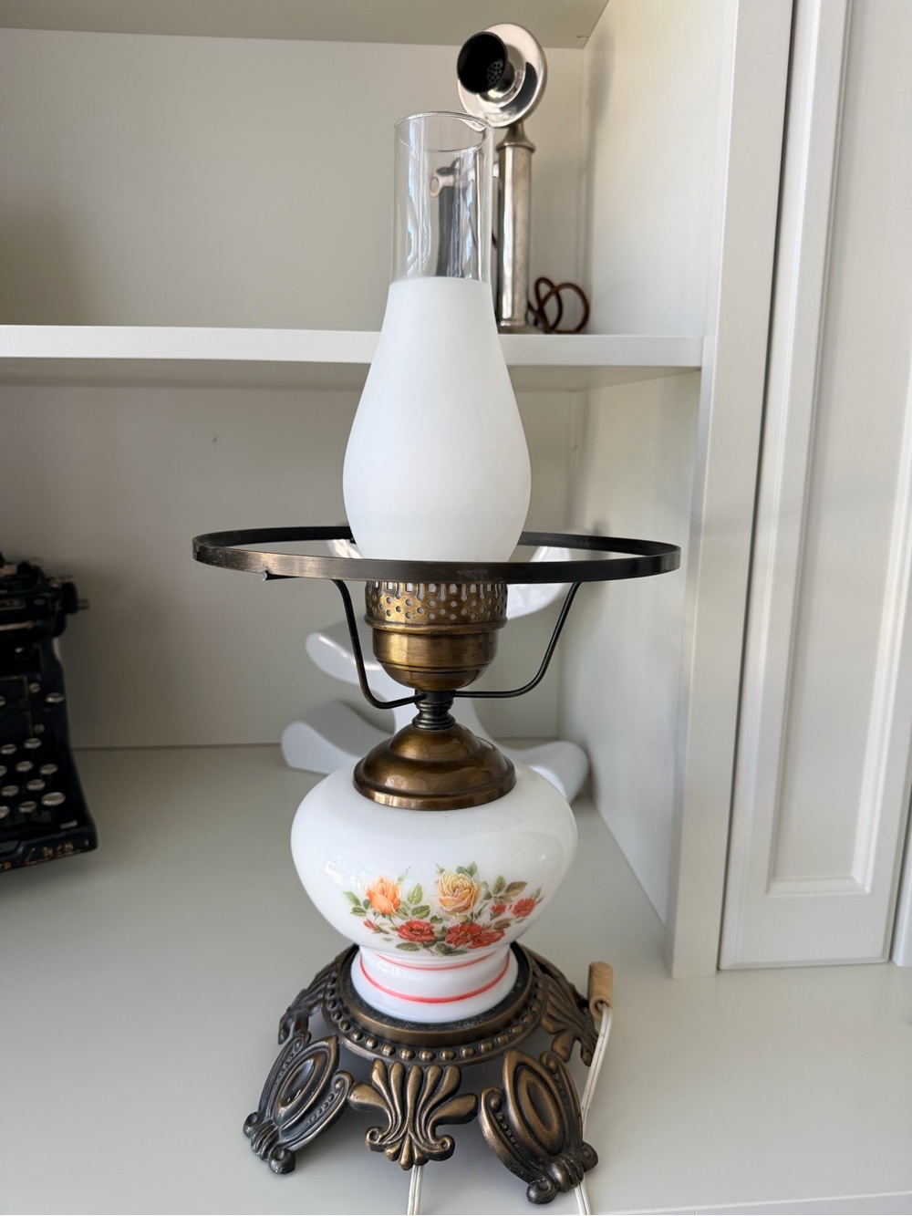 Vintage Hurricane Gone With The Wind Milk Glass Floral & Brass Table Lamp Works!